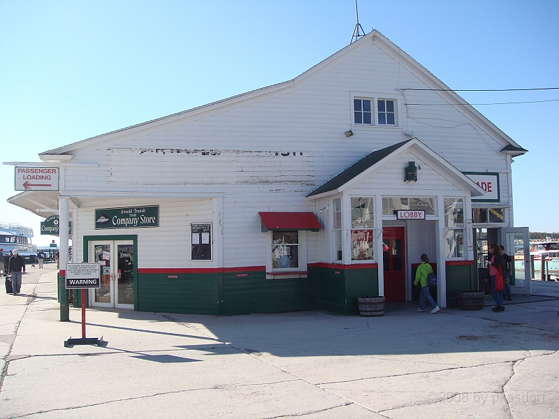 036 Memorial Day [2008 May 23].JPG - Scenes from Mackinac Island.
